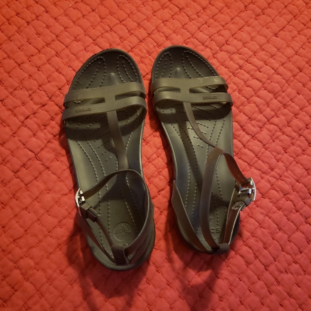 Adjustable crocs sandals